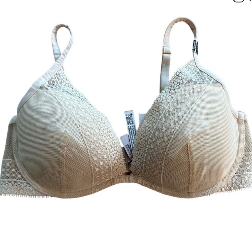 Victoria's Secret Incredible by Victoria Lace Lightly Lined Plunge Bra 38C